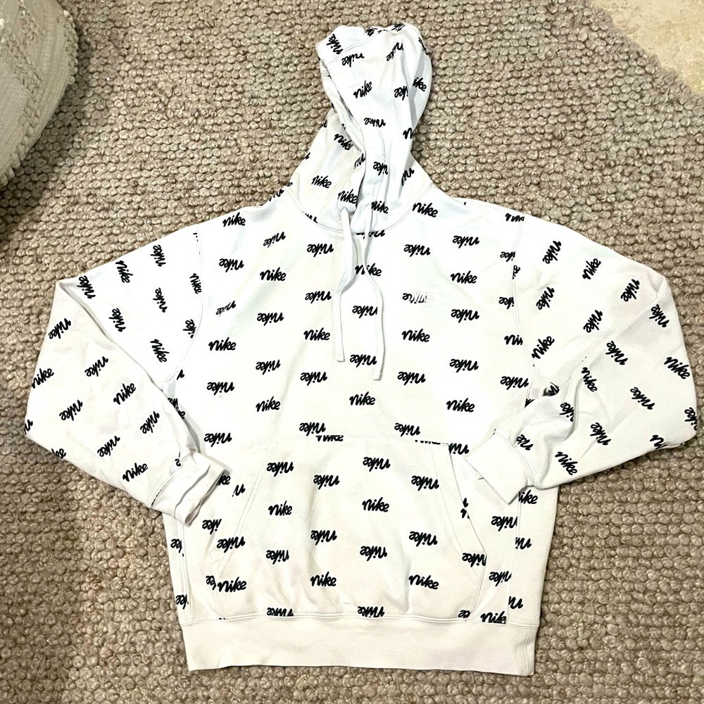 Nike Logo print hoodie
Excellent like new condition